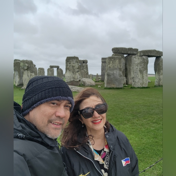 ESTRELLA "Uno1luv" Designer And Luxury Closet IS GOING LIVE - Picture 8 of 17